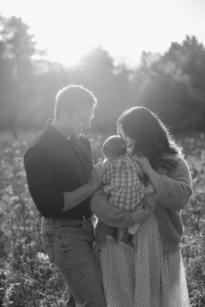 This image has an empty alt attribute; its file name is Family-session-Wausau-WI-KL-4-683x1024.jpg