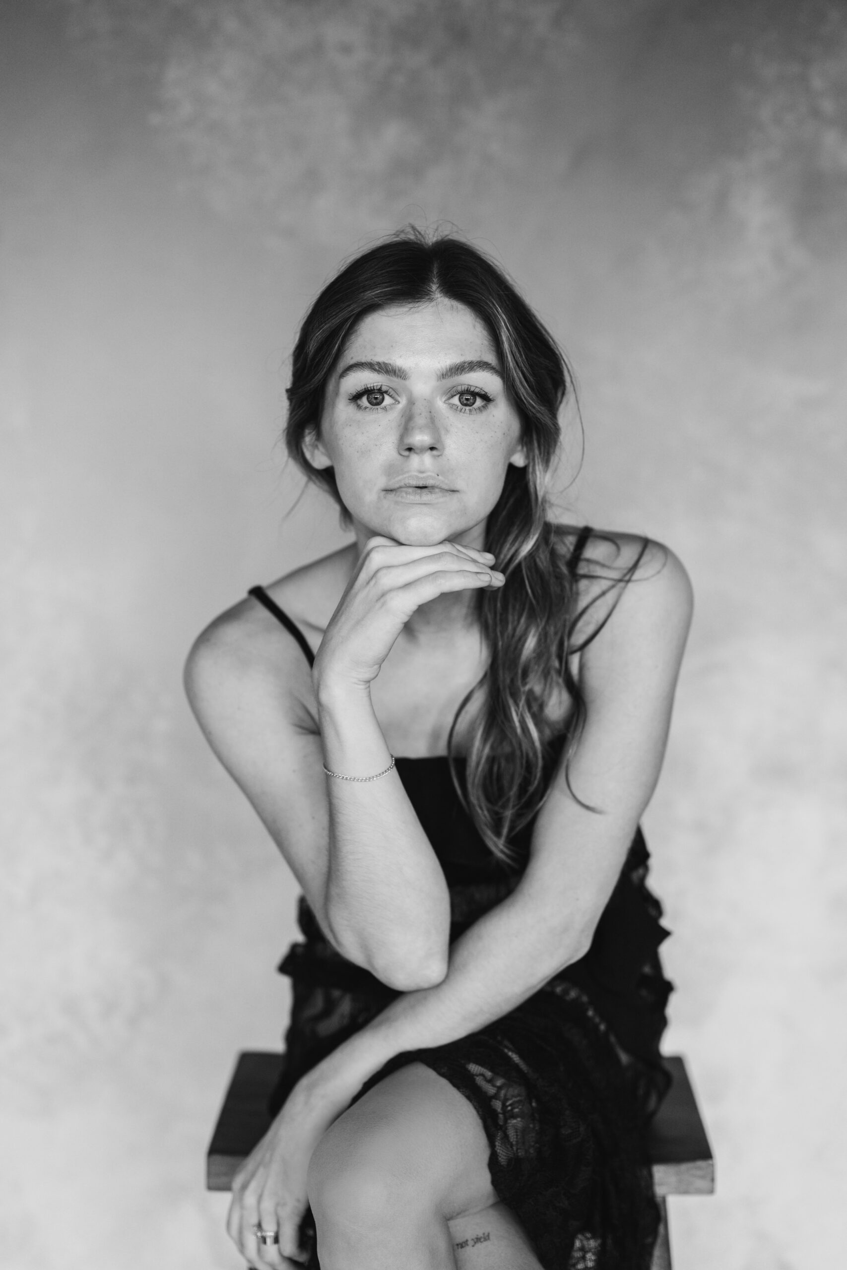 Luxury boudoir session by Jessie Alaura Studios in Green Bay