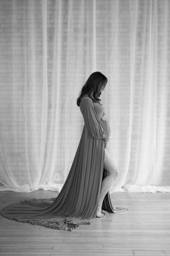prepare maternity photoshoot wardrobe dress